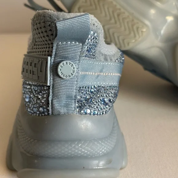 Steve Madden Women's Sz 7 (6.5) Maxima Knit Baby Blue Rhinestone Fashion Sneaker - Picture 7 of 12